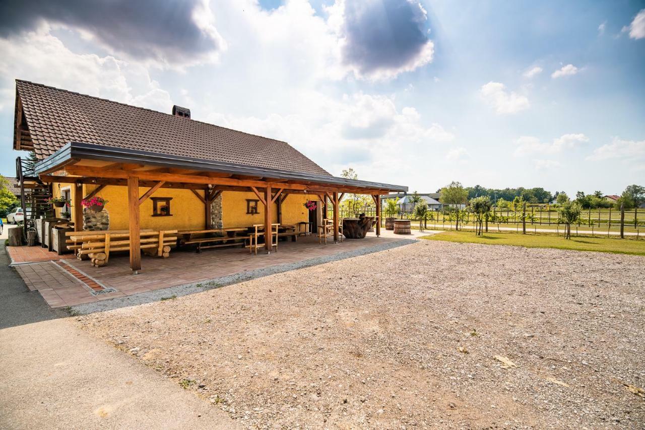 Apartment With Sauna Pr' Geci Dobova Kültér fotó